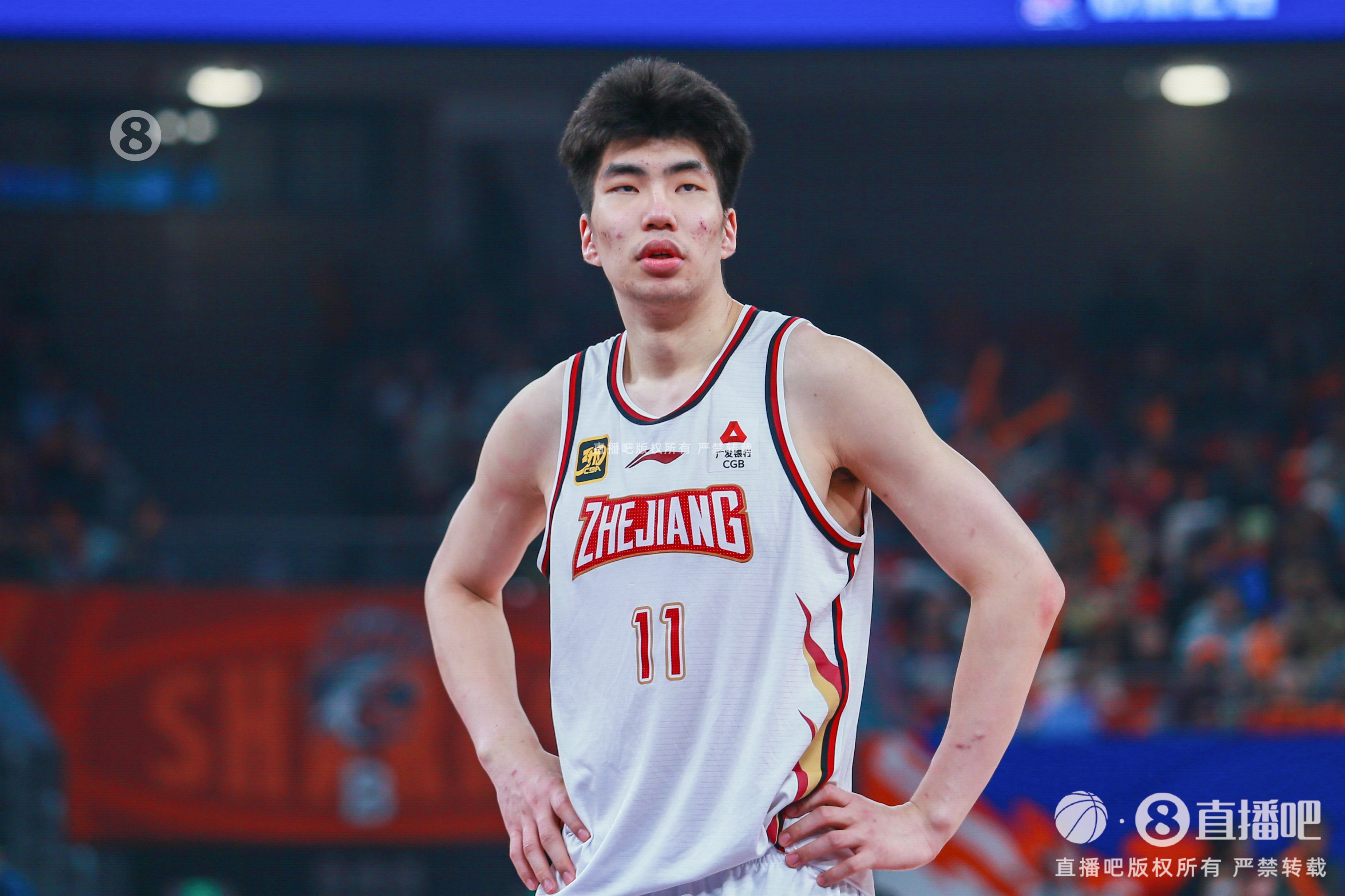 火力點太集中！浙江首節(jié)僅余嘉豪&瓊斯有得分入賬 其余5人10中0