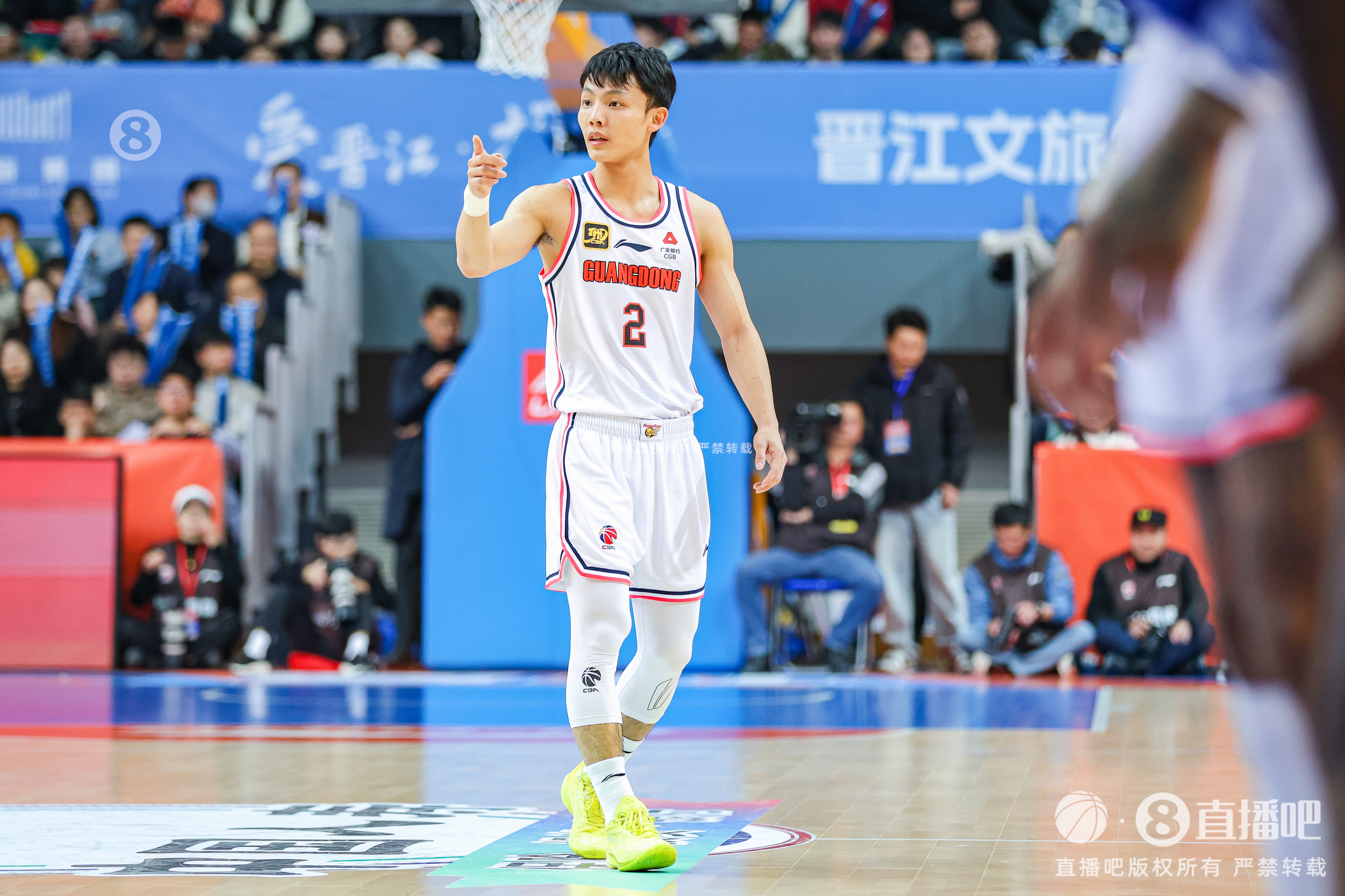 徐杰：身高不是打籃球的唯一標(biāo)準(zhǔn) 努力、勤奮、自律也是天賦
